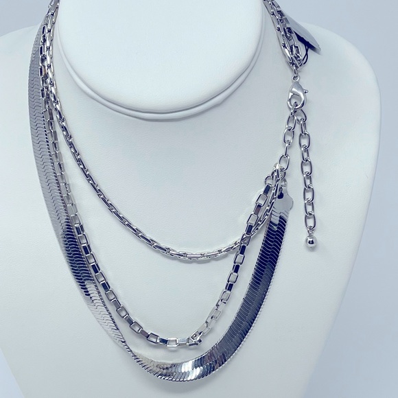 Silver Layered Chain Necklace from Nordstrom - Picture 3 of 6